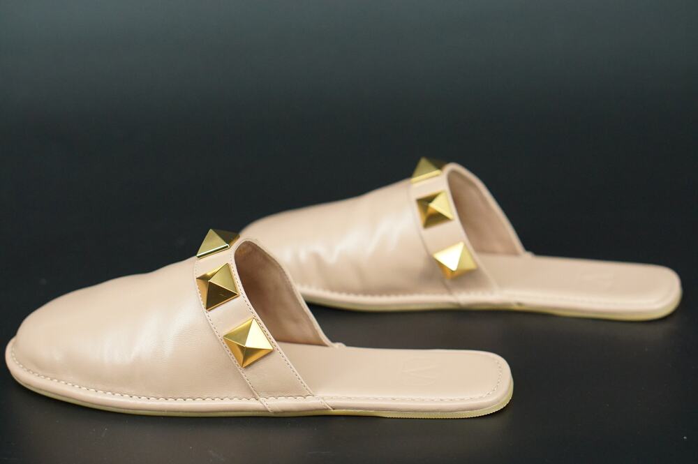 Valentino Garavani Beige Leather Roman Rockstud Slipper Mule Size 38 NIB $640